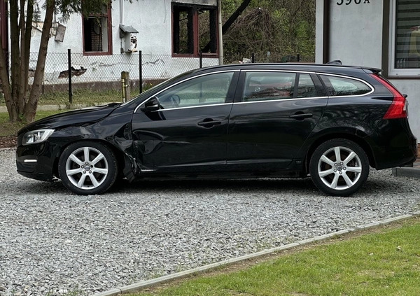 Volvo V60 cena 30900 przebieg: 179000, rok produkcji 2016 z Gorlice małe 211